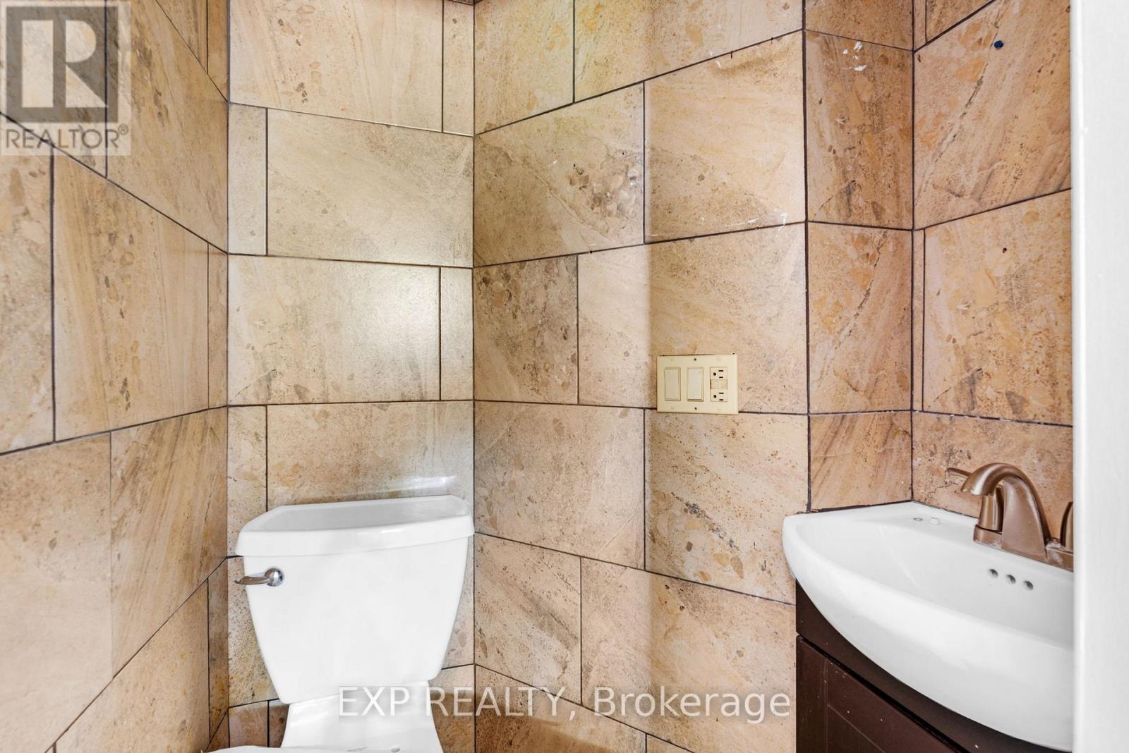 Photo 36 of 480 King Street, Welland ON