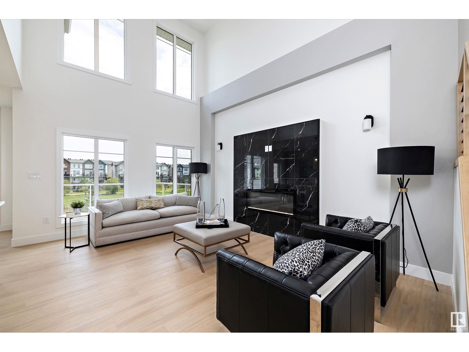 Photo 5 of 6009 Naden Landing Nw, Edmonton AB