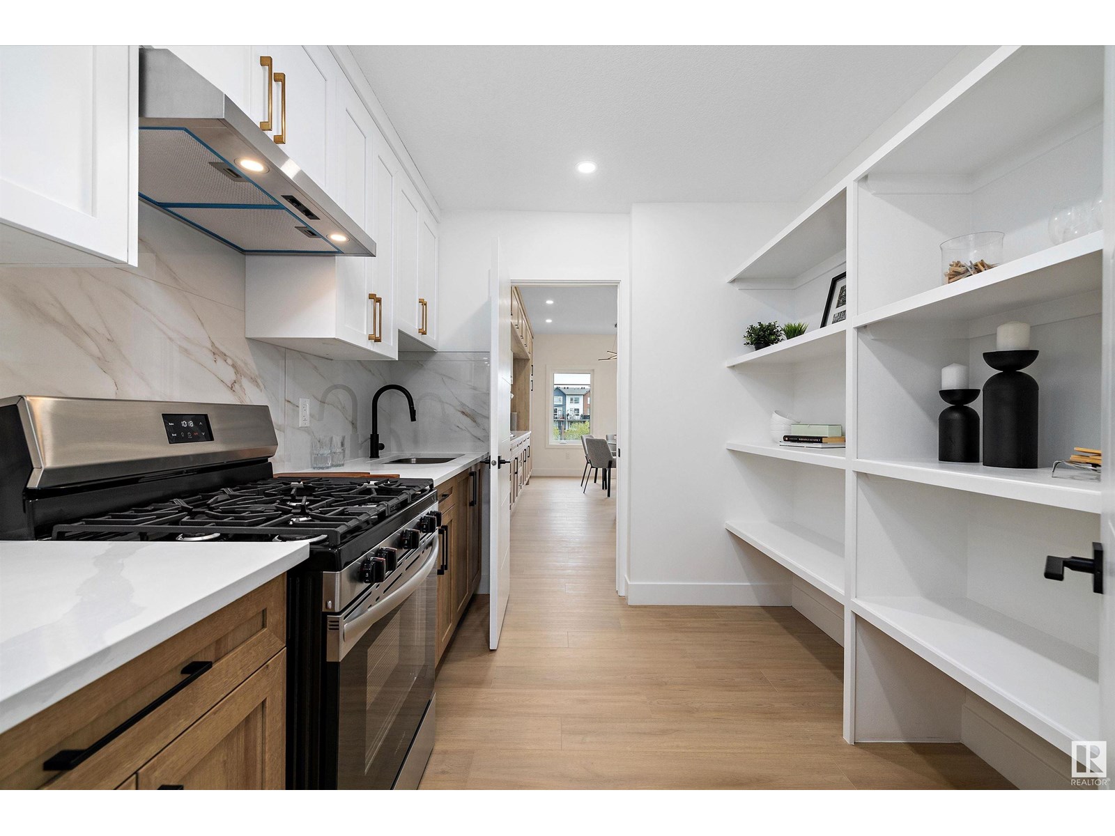 Photo 17 of 6009 Naden Landing Nw, Edmonton AB
