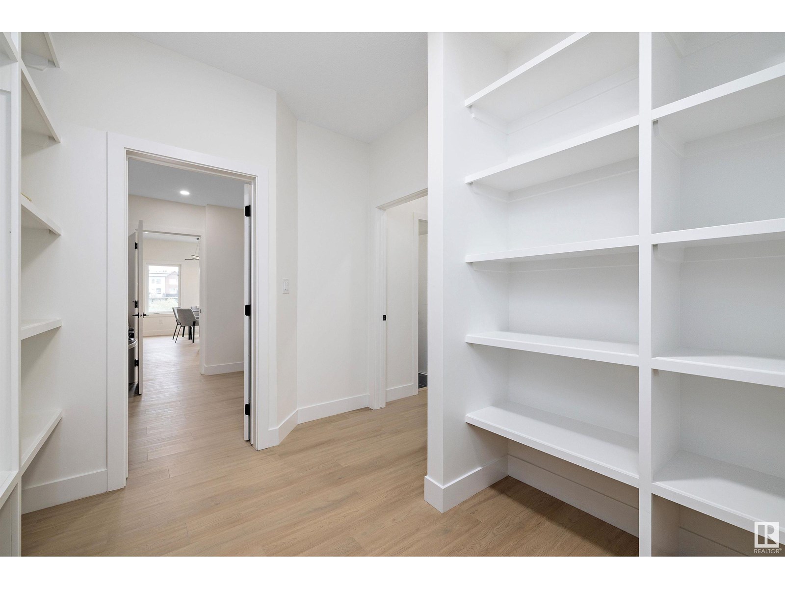 Photo 23 of 6009 Naden Landing Nw, Edmonton AB