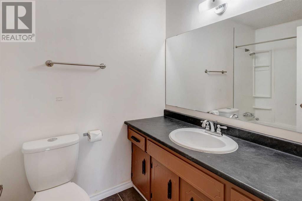 Single Family House Bi-level for Sale in  Dalhousie Crescent NW Dalhousie Calgary 