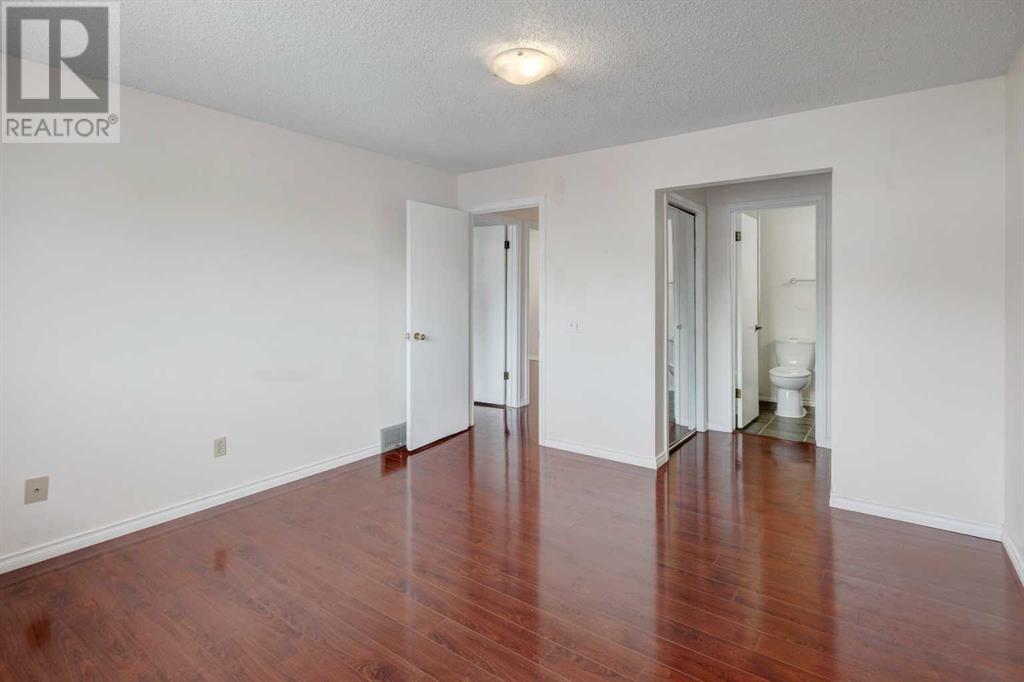 Single Family House Bi-level for Sale in  Dalhousie Crescent NW Dalhousie Calgary 