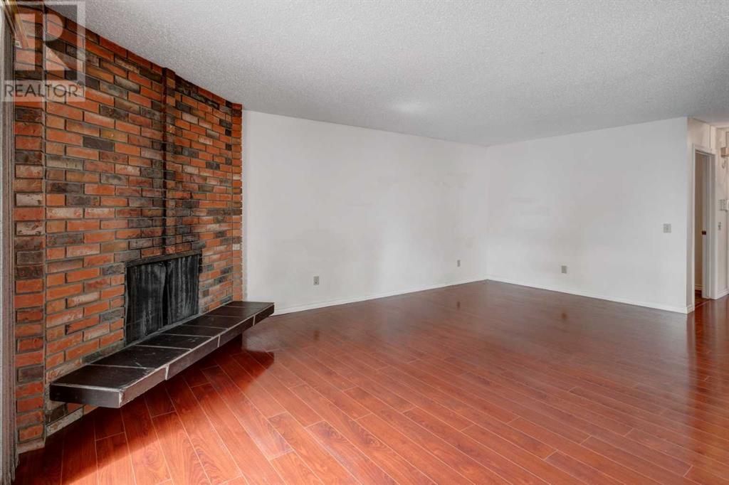 Single Family House Bi-level for Sale in  Dalhousie Crescent NW Dalhousie Calgary 