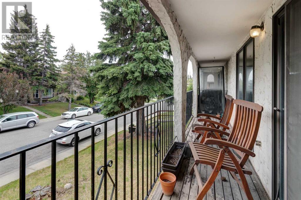 Single Family House Bi-level for Sale in  Dalhousie Crescent NW Dalhousie Calgary 