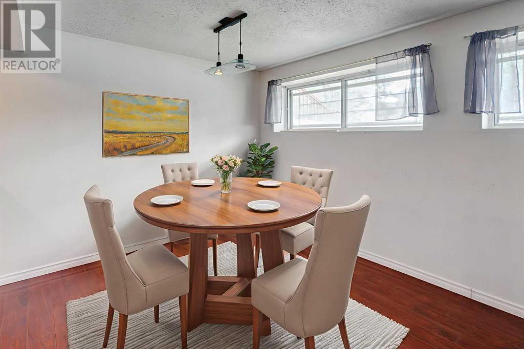 Single Family House Bi-level for Sale in  Dalhousie Crescent NW Dalhousie Calgary 