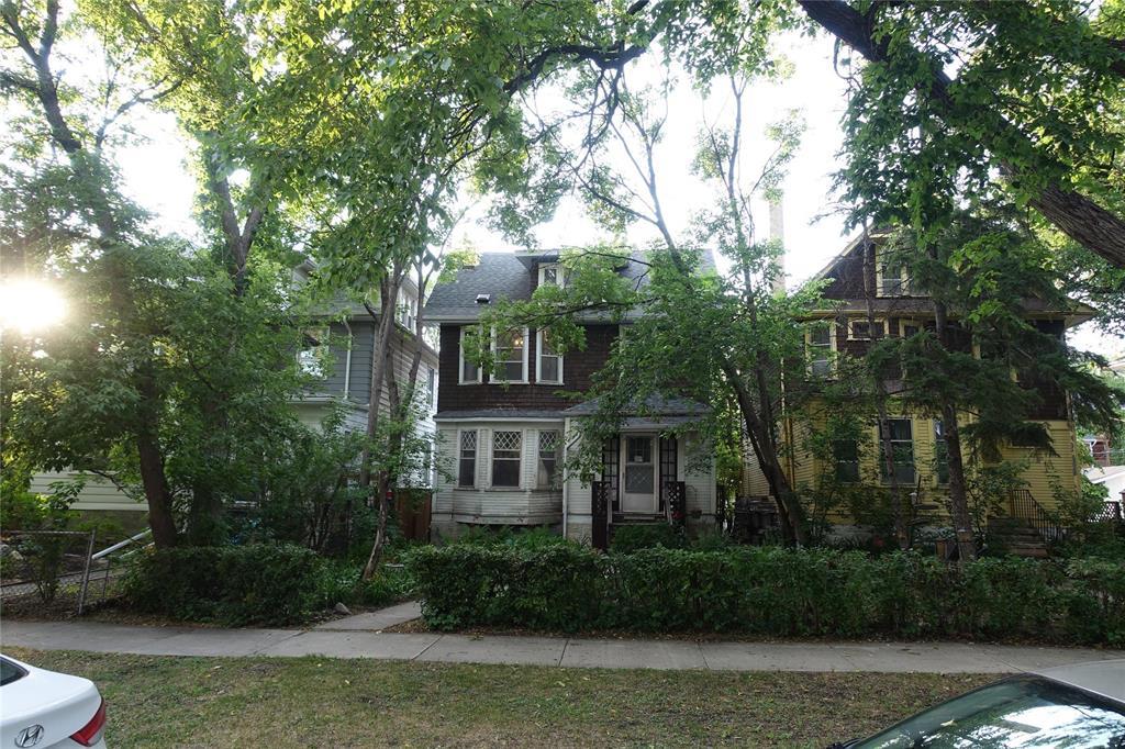 Photo 3 of 955 Mcmillan Avenue, Winnipeg MB
