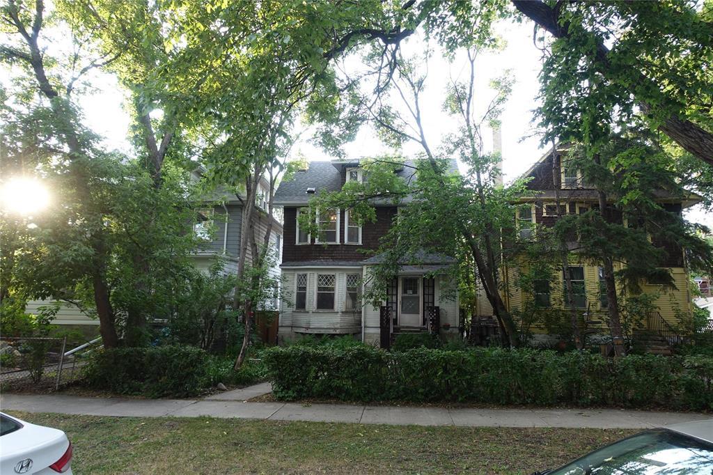 Photo 3 of 957 Mcmillan Avenue, Winnipeg MB
