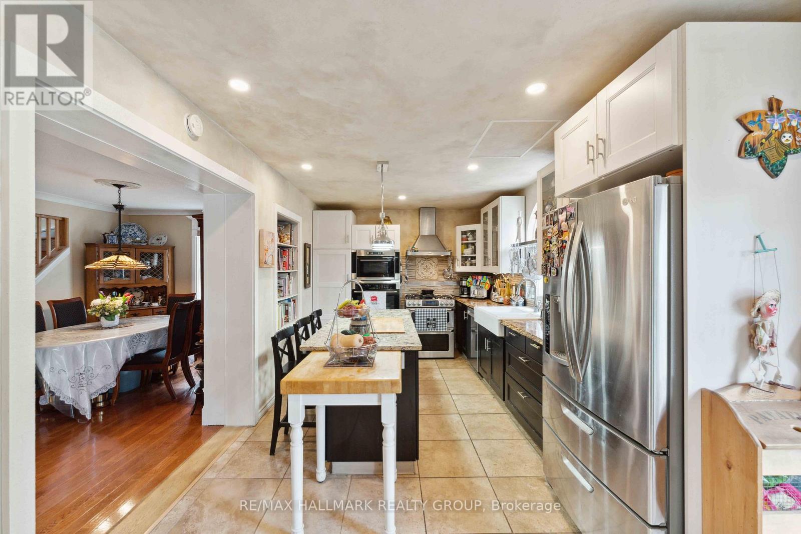 Photo 14 of 431 Blake Boulevard, Ottawa ON