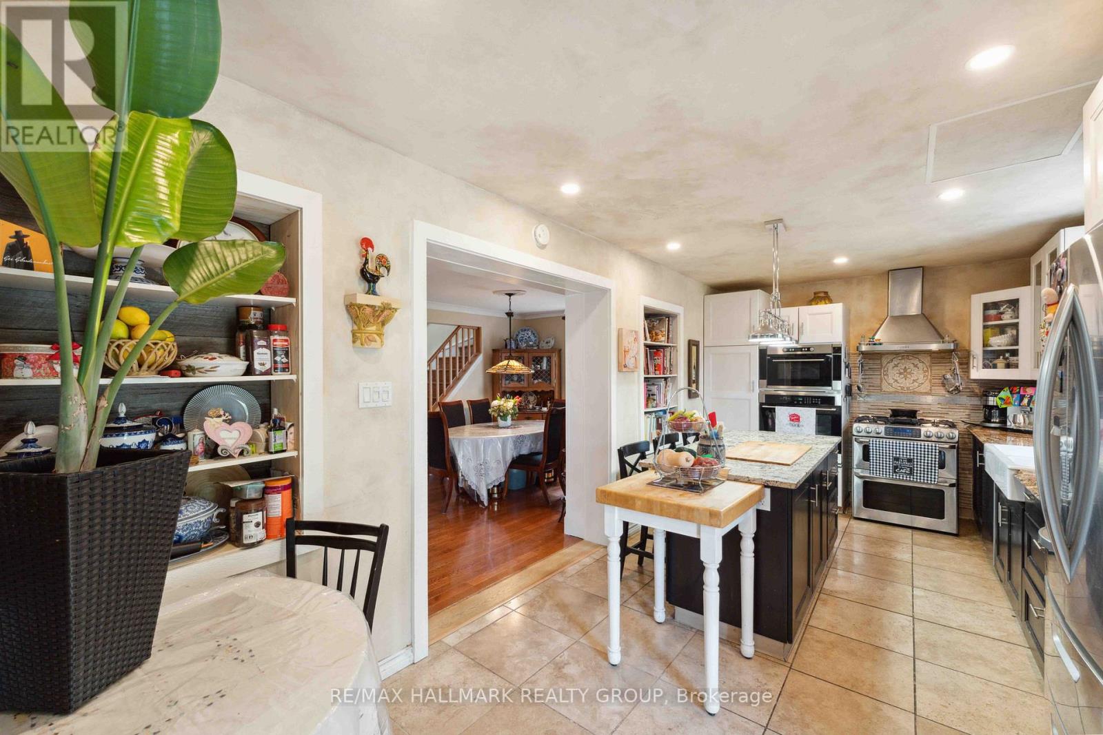 Photo 15 of 431 Blake Boulevard, Ottawa ON