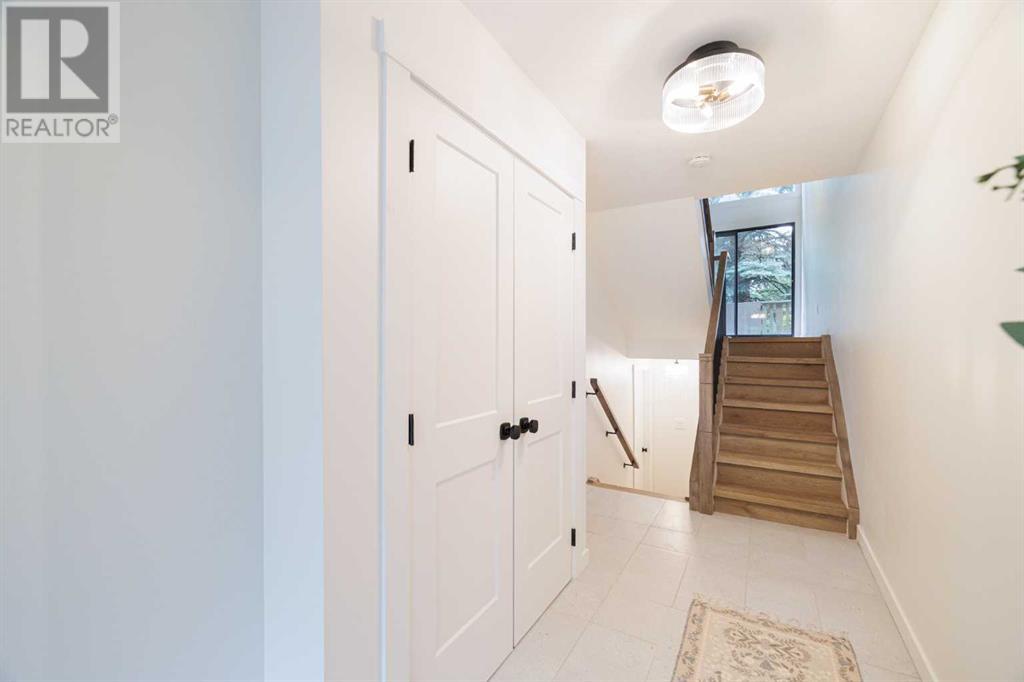 Single Family House 4 Level for Sale in  Point Mckay Road NW Point McKay Calgary 