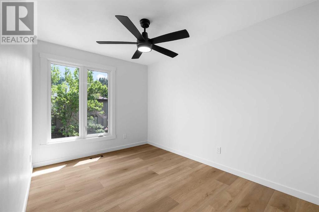 Single Family House 4 Level for Sale in  Point Mckay Road NW Point McKay Calgary 