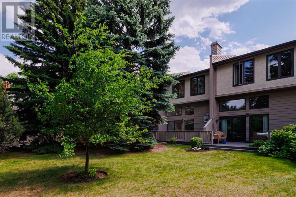 Single Family House 4 Level for Sale in  Point Mckay Road NW Point McKay Calgary 