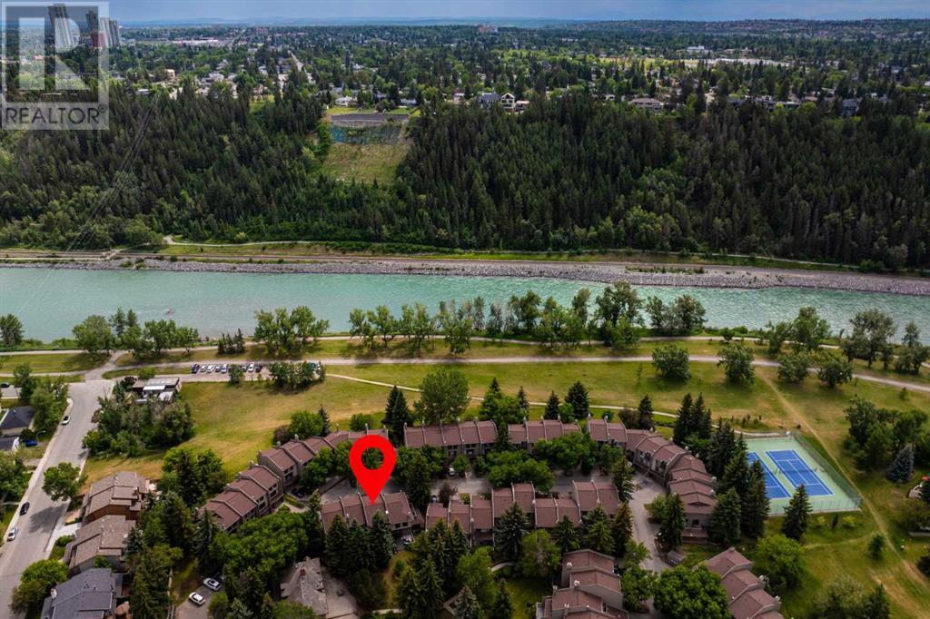 Single Family House 4 Level for Sale in  Point Mckay Road NW Point McKay Calgary 