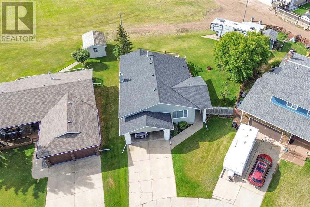Single Family House Bungalow for Sale in   StreetClose Parkdale Stettler 