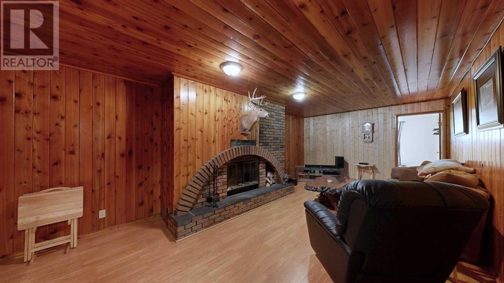 Single Family House Bungalow for Sale in   StreetClose Parkdale Stettler 