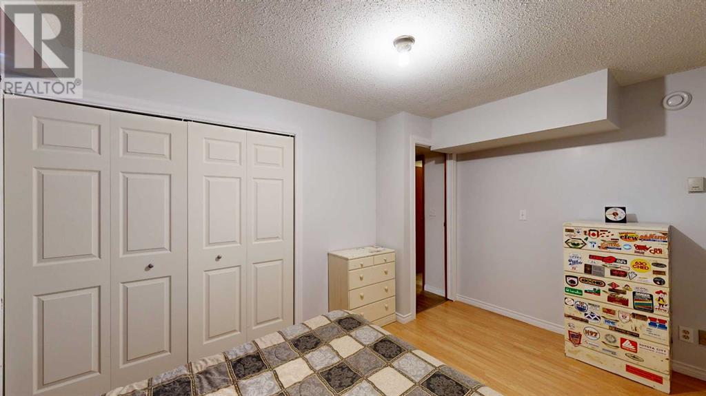 Single Family House Bungalow for Sale in   StreetClose Parkdale Stettler 