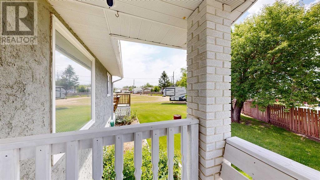 Single Family House Bungalow for Sale in   StreetClose Parkdale Stettler 