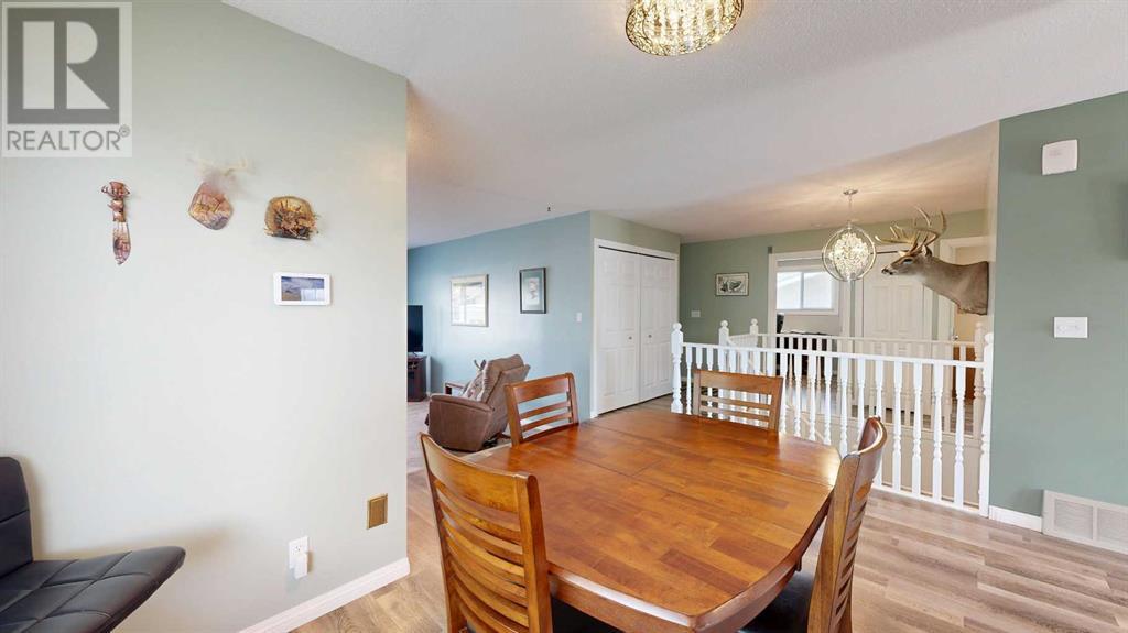 Single Family House Bungalow for Sale in   StreetClose Parkdale Stettler 