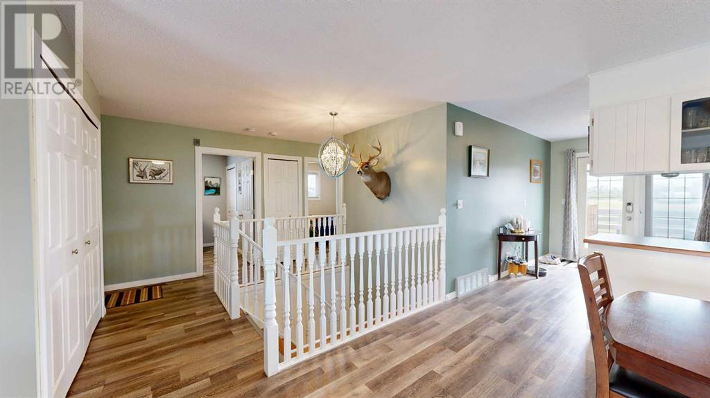 Single Family House Bungalow for Sale in   StreetClose Parkdale Stettler 