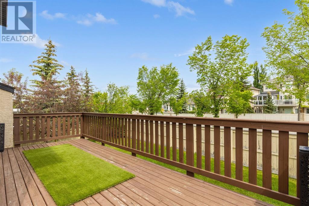 Single Family House for Sale in  Simcoe Crescent SW Signal Hill Calgary 
