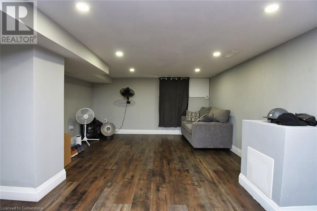 Photo 3 of 339 Melvin Avenue, Hamilton ON