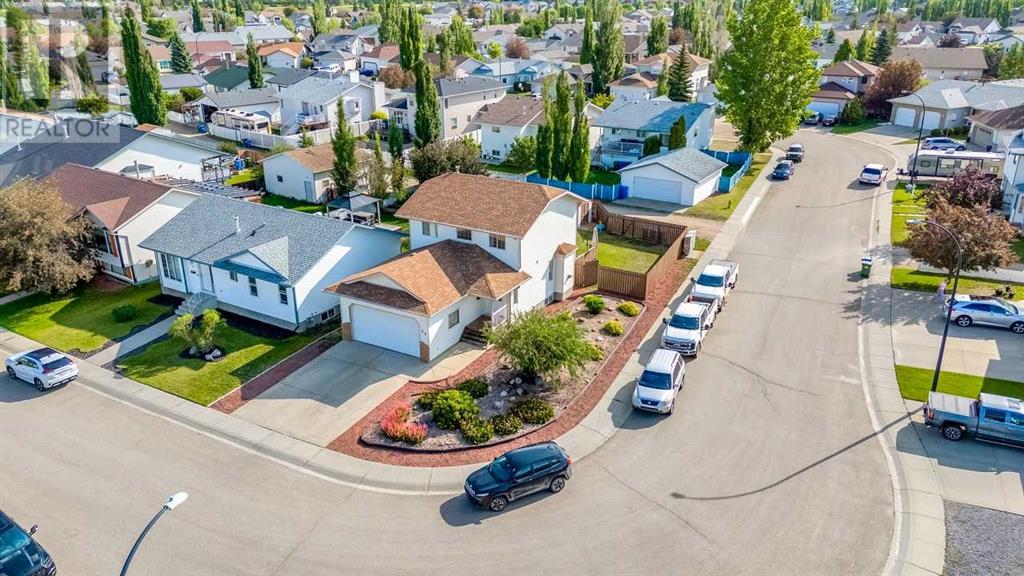 Photo 3 of 35 Logan Close, Red Deer AB