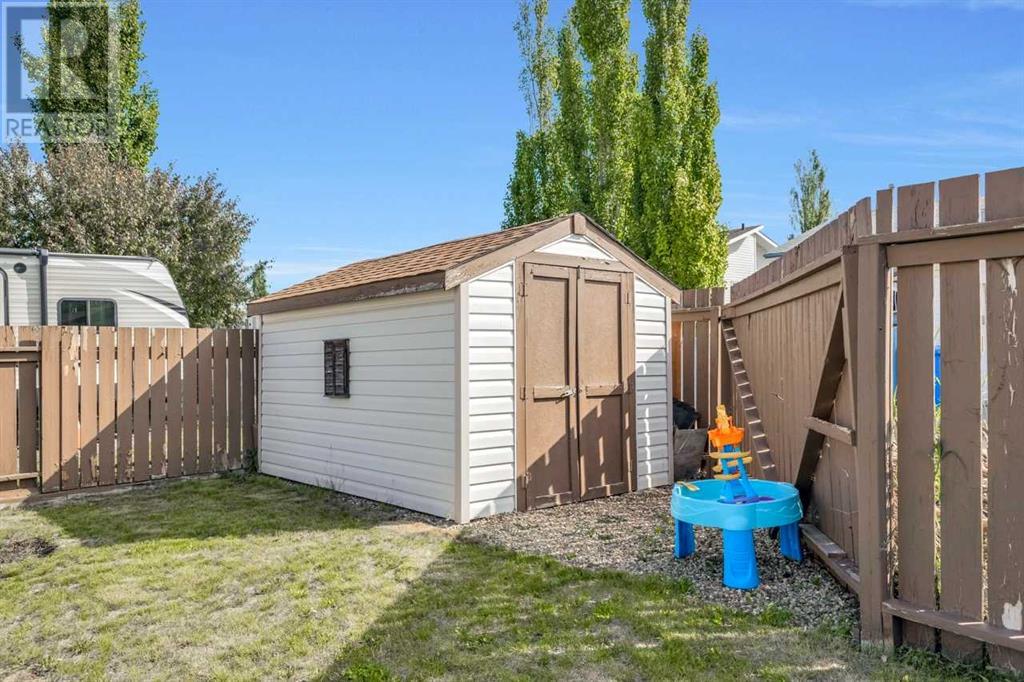Photo 33 of 35 Logan Close, Red Deer AB