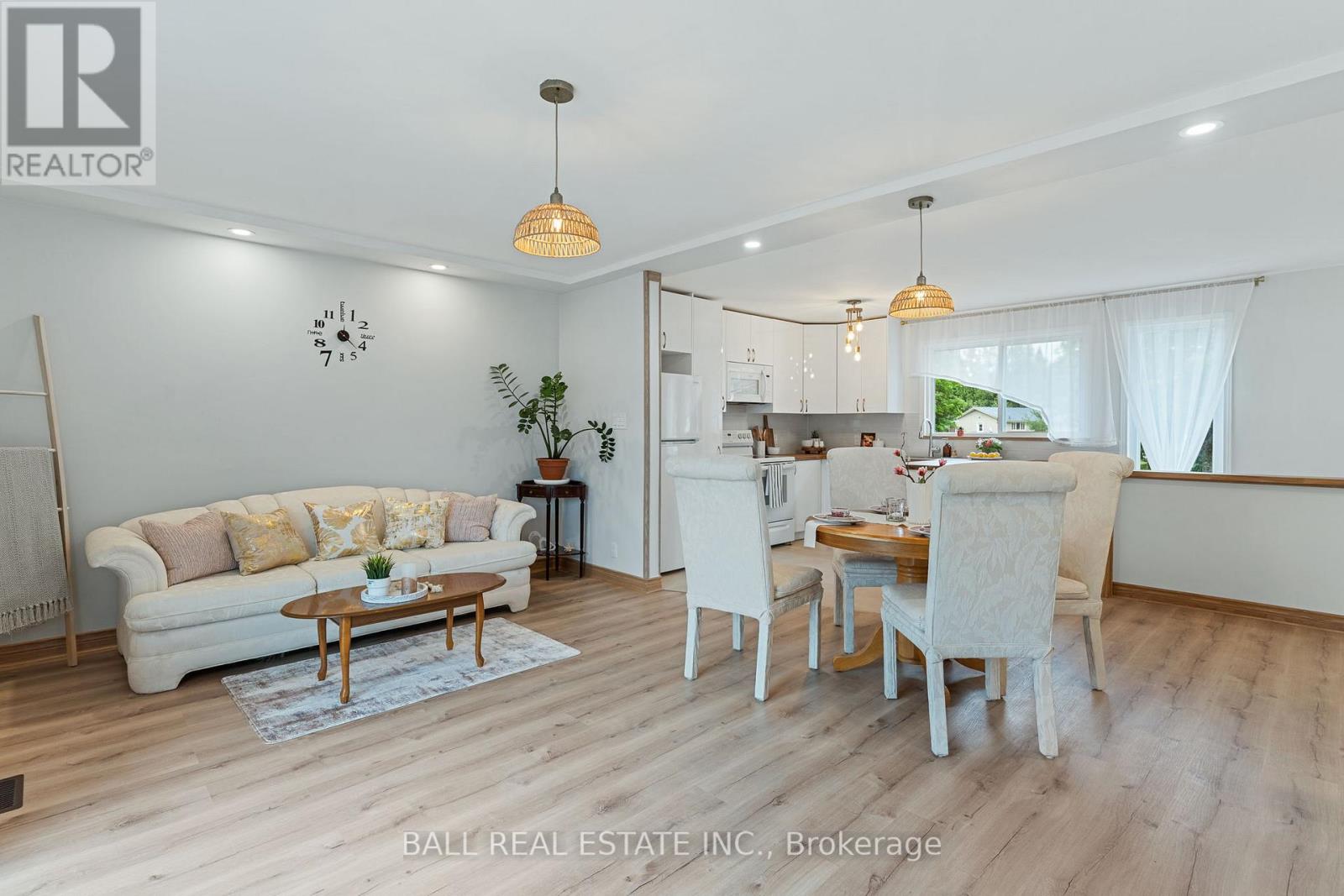 Photo 34 of 3 Larch Street, Highlands East ON