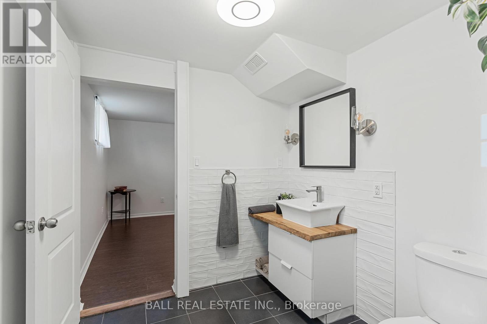 Photo 10 of 3 Larch Street, Highlands East ON