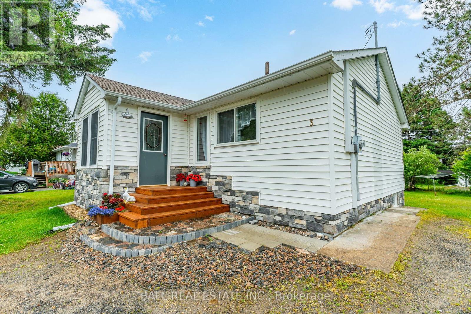 Photo 25 of 3 Larch Street, Highlands East ON