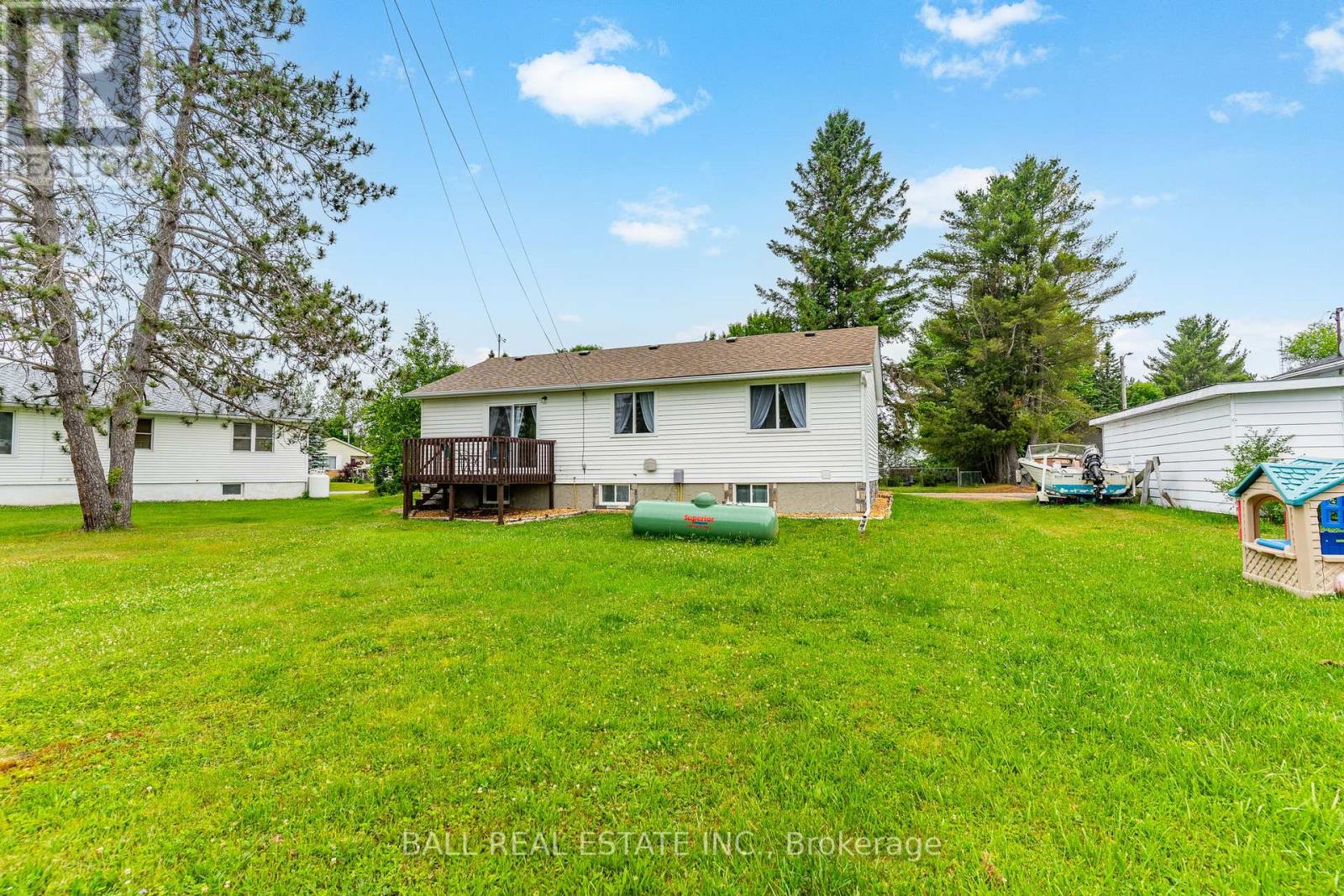 Photo 24 of 3 Larch Street, Highlands East ON