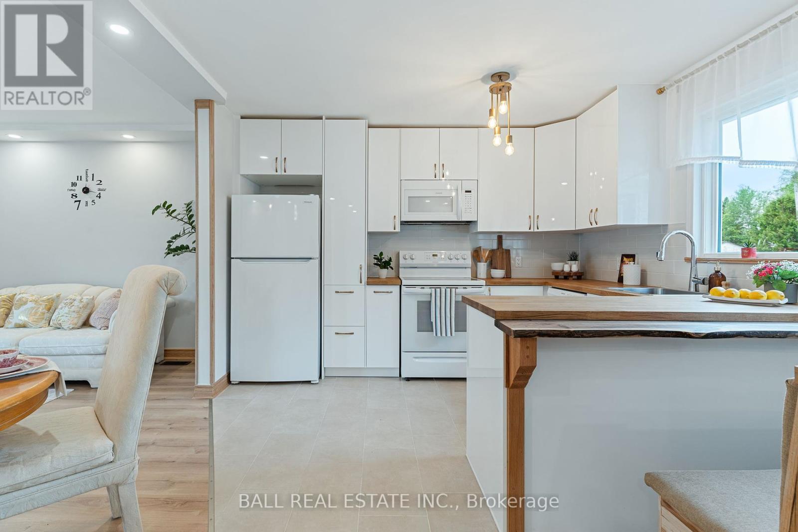 Photo 11 of 3 Larch Street, Highlands East ON