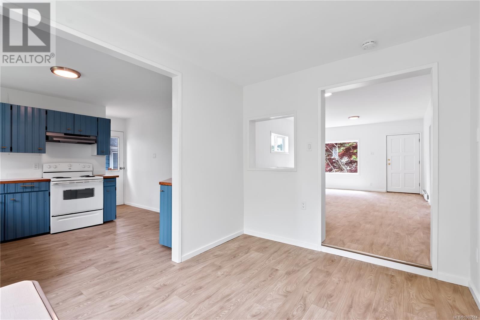 1527 Peninsula Rd, Ucluelet