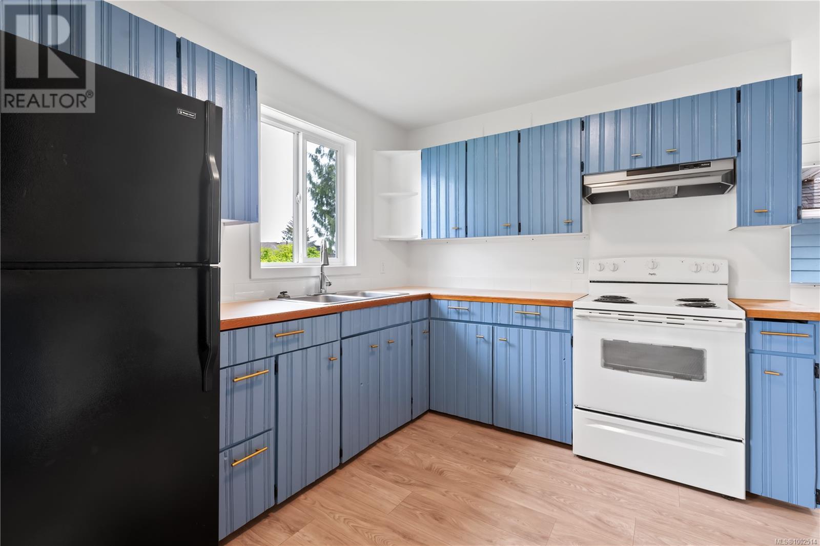 1527 Peninsula Rd, Ucluelet