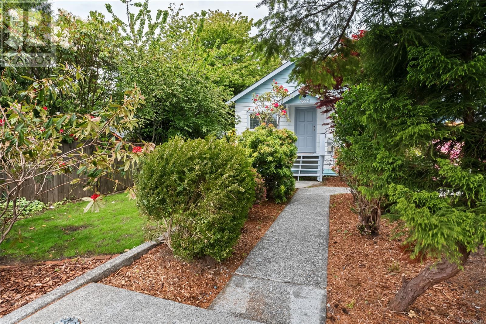 1527 Peninsula Rd, Ucluelet