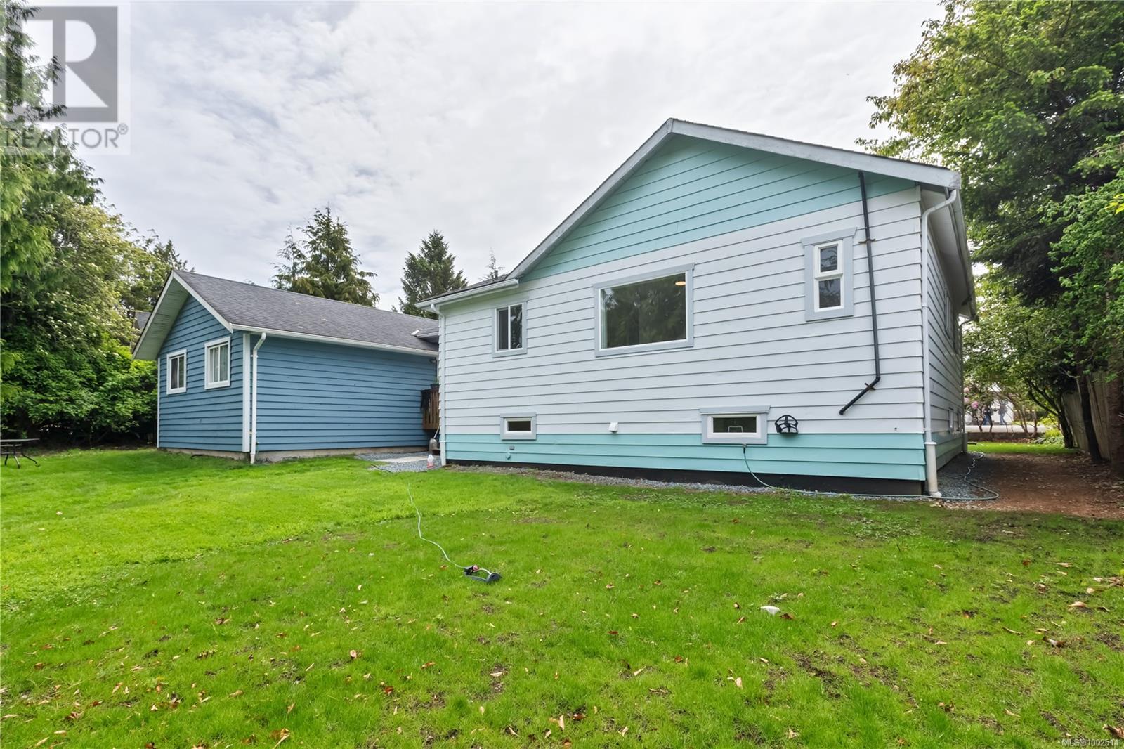 1527 Peninsula Rd, Ucluelet