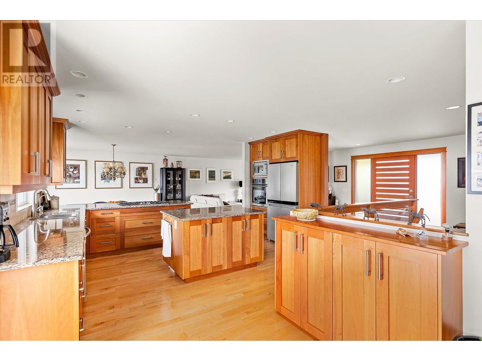  1670 Pritchard Drive, West Kelowna