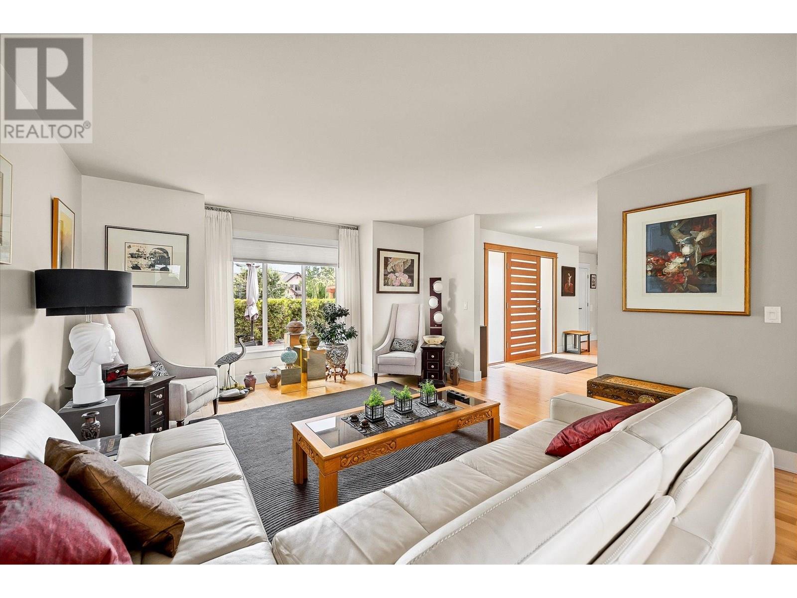  1670 Pritchard Drive, West Kelowna