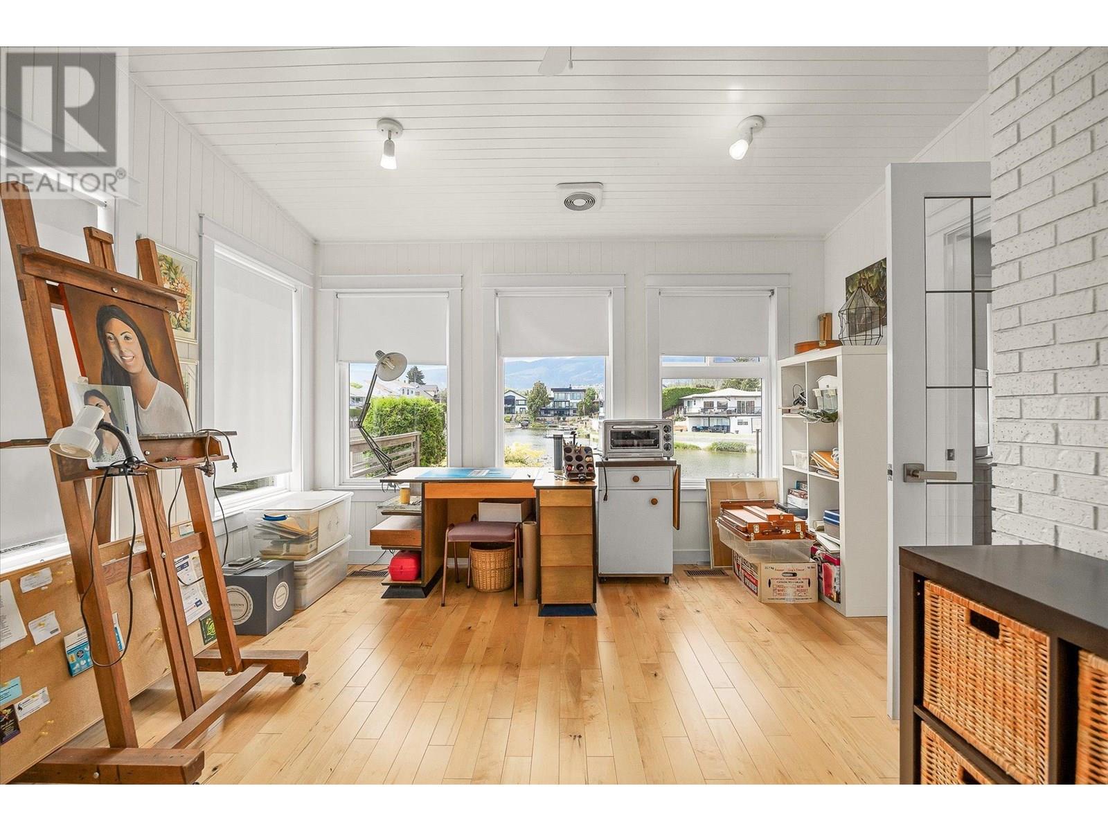 1670 Pritchard Drive, West Kelowna