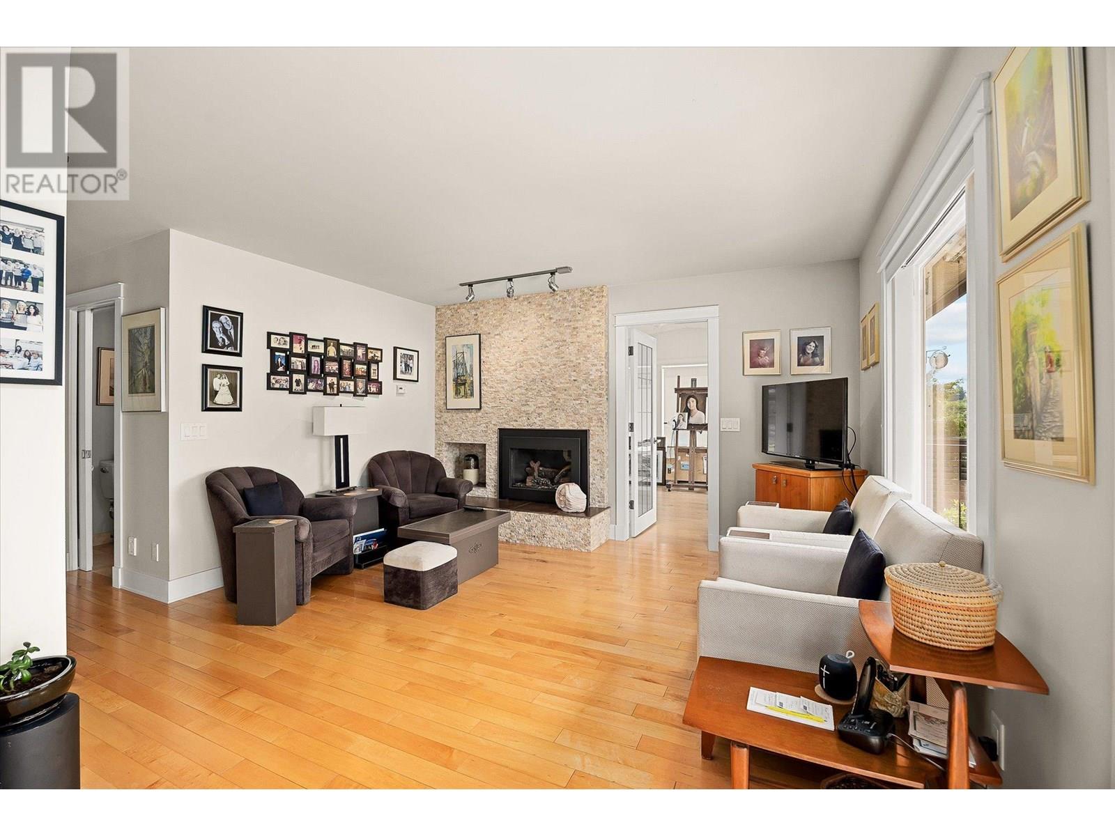  1670 Pritchard Drive, West Kelowna