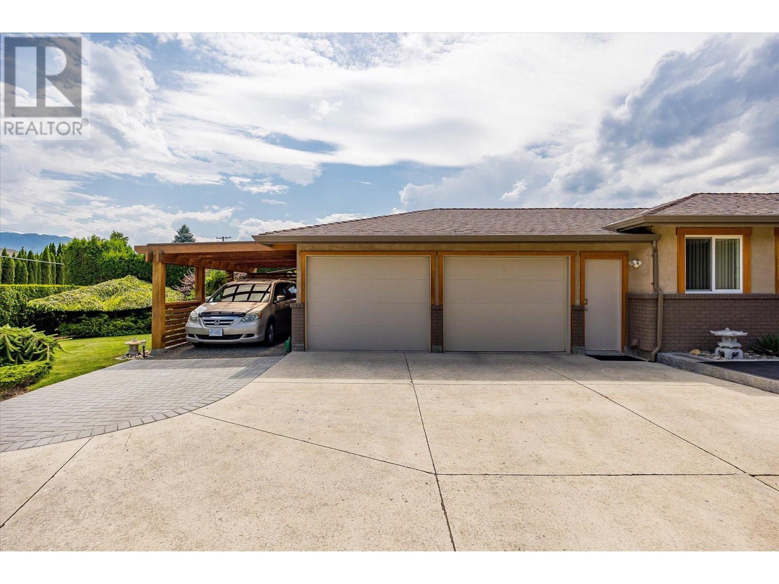 1670 Pritchard Drive, West Kelowna