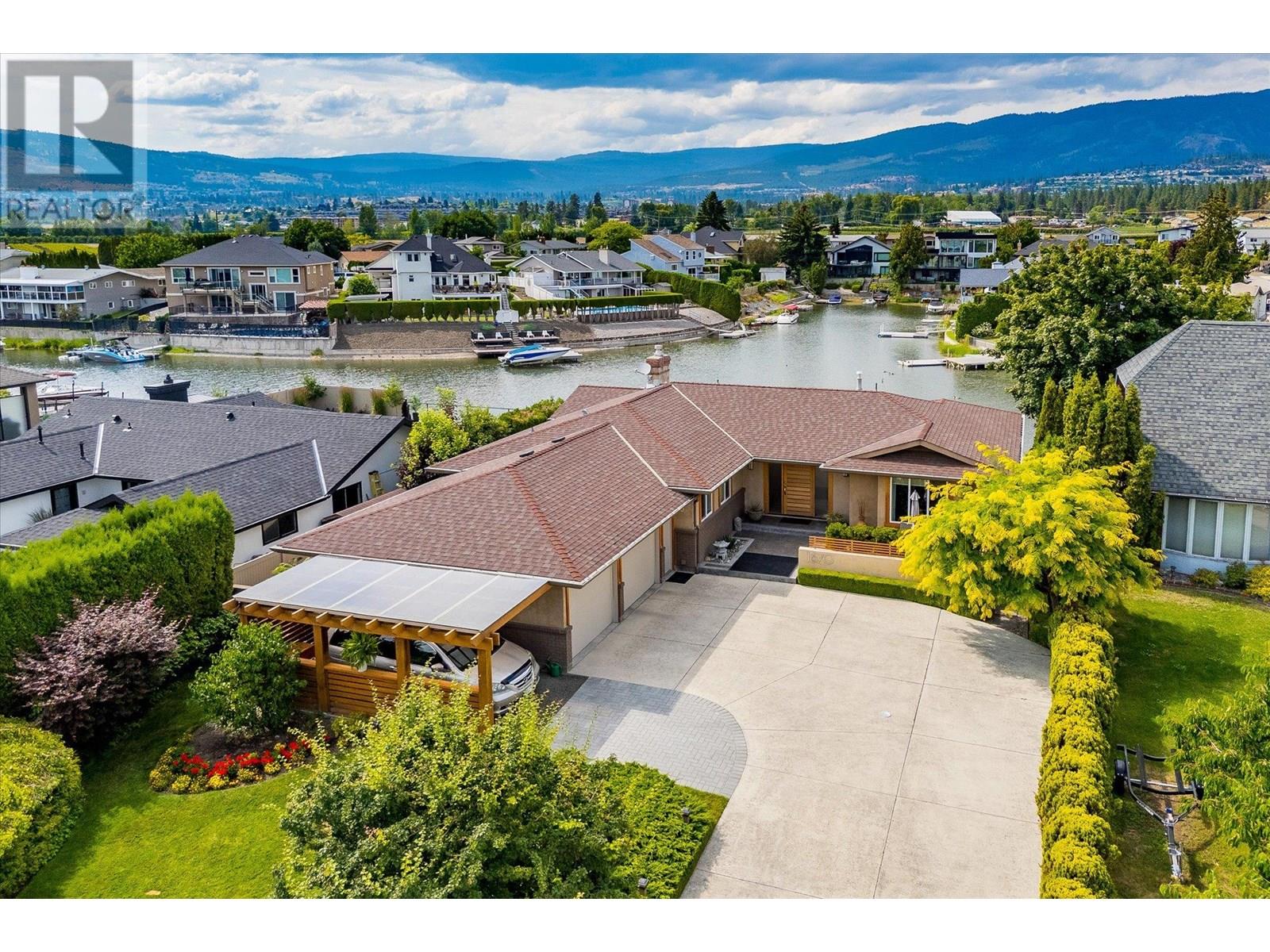  1670 Pritchard Drive, West Kelowna