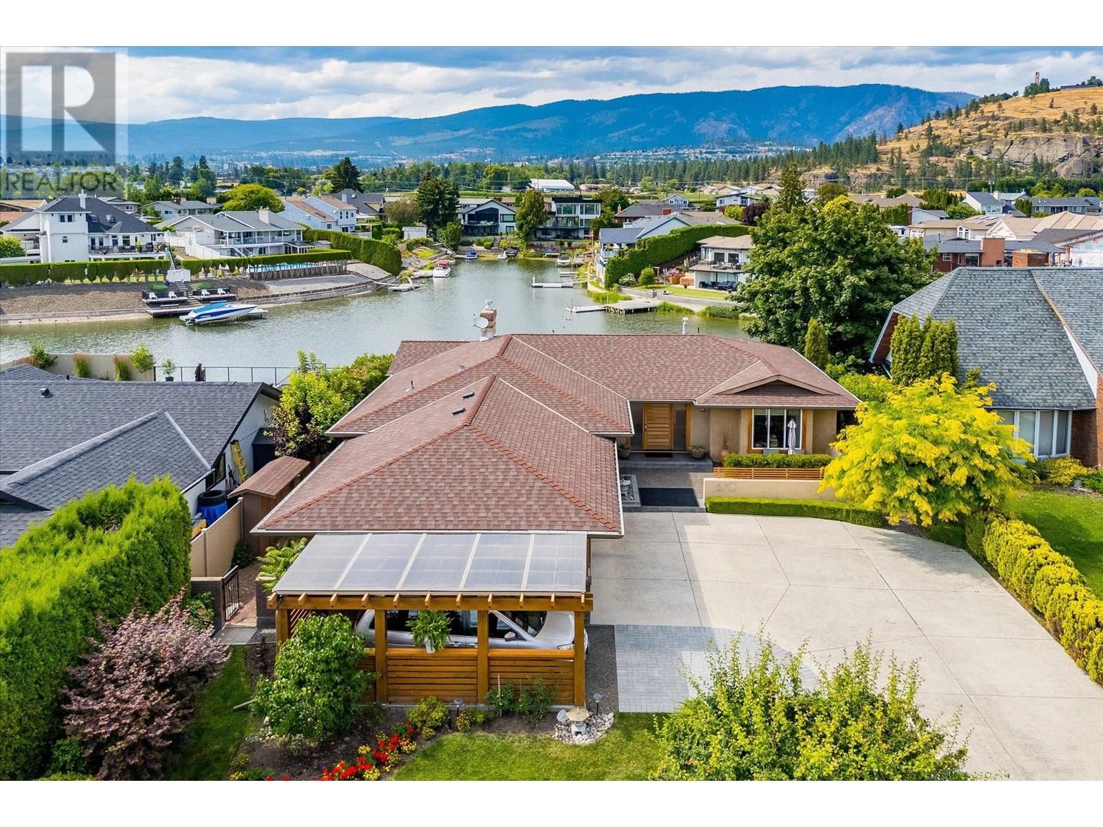  1670 Pritchard Drive, West Kelowna