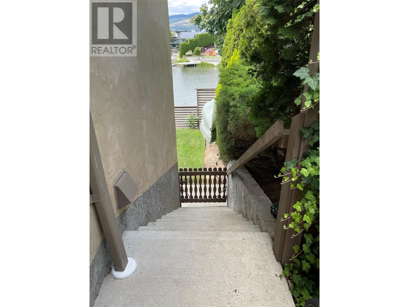  1670 Pritchard Drive, West Kelowna