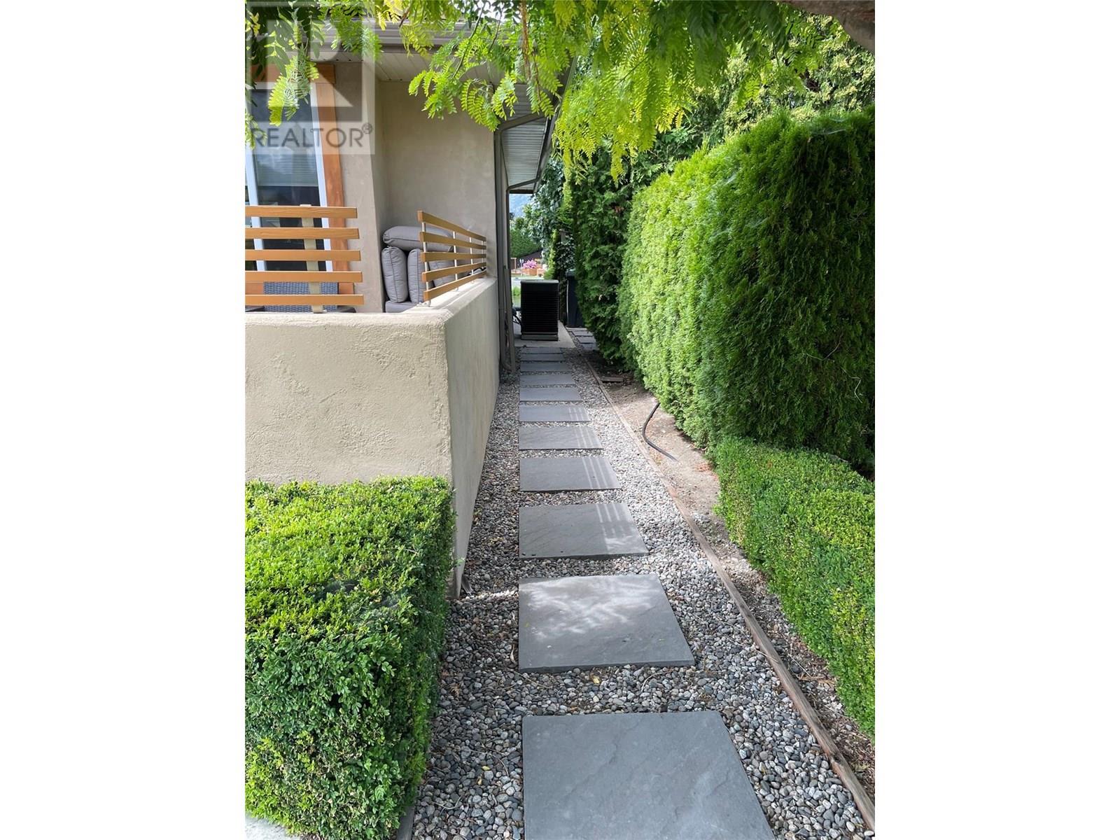  1670 Pritchard Drive, West Kelowna
