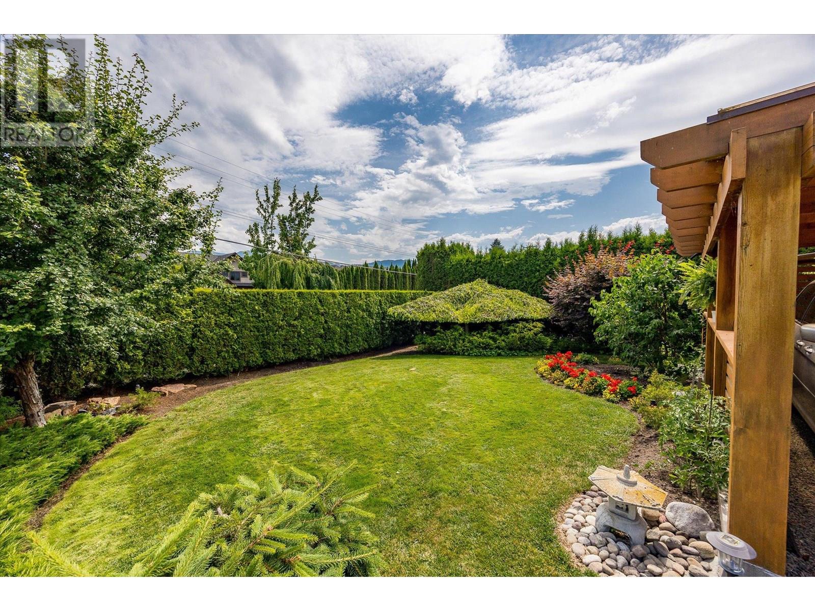  1670 Pritchard Drive, West Kelowna