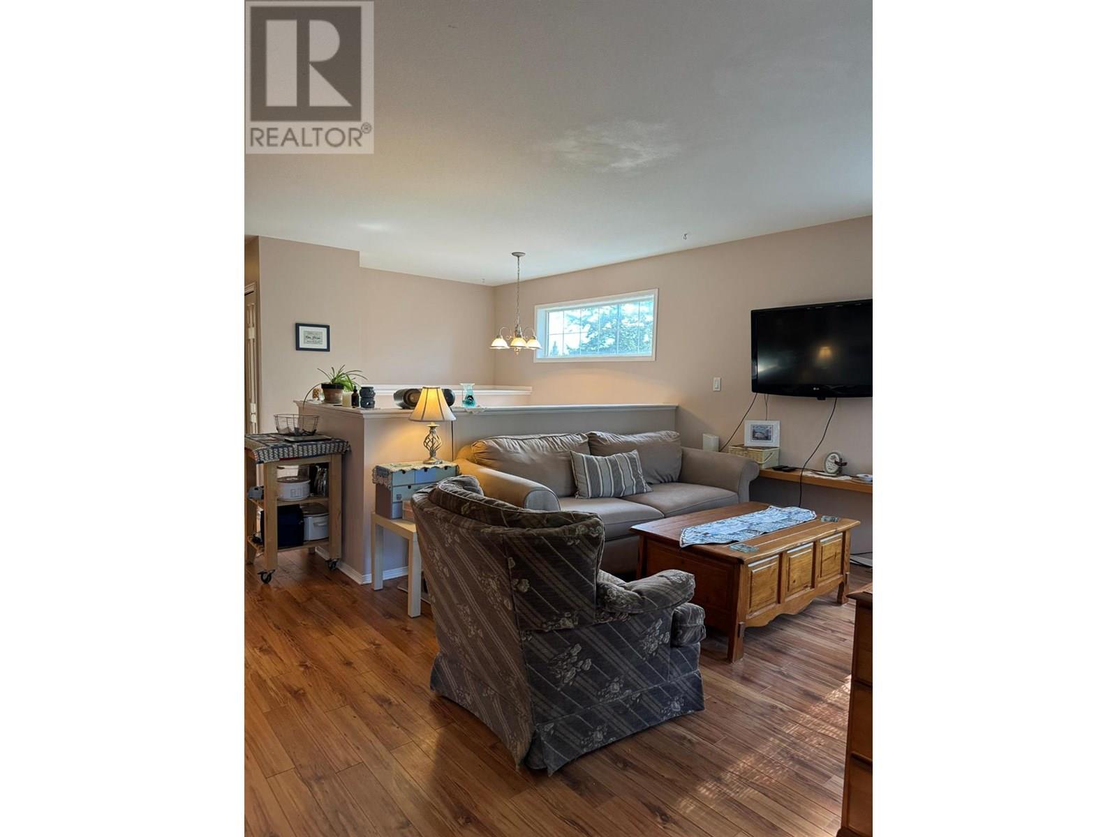 10A Wolf Crescent, Invermere