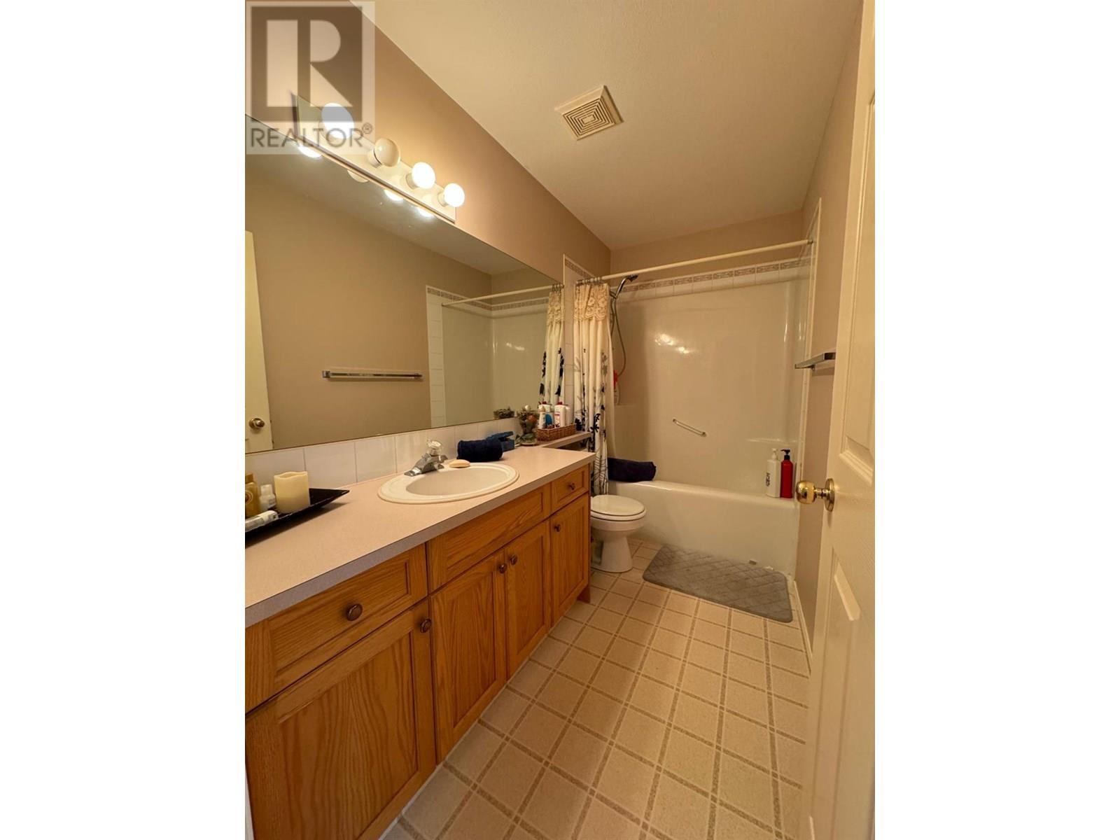 10A Wolf Crescent, Invermere