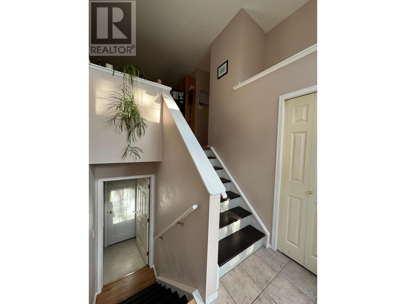 10A Wolf Crescent, Invermere