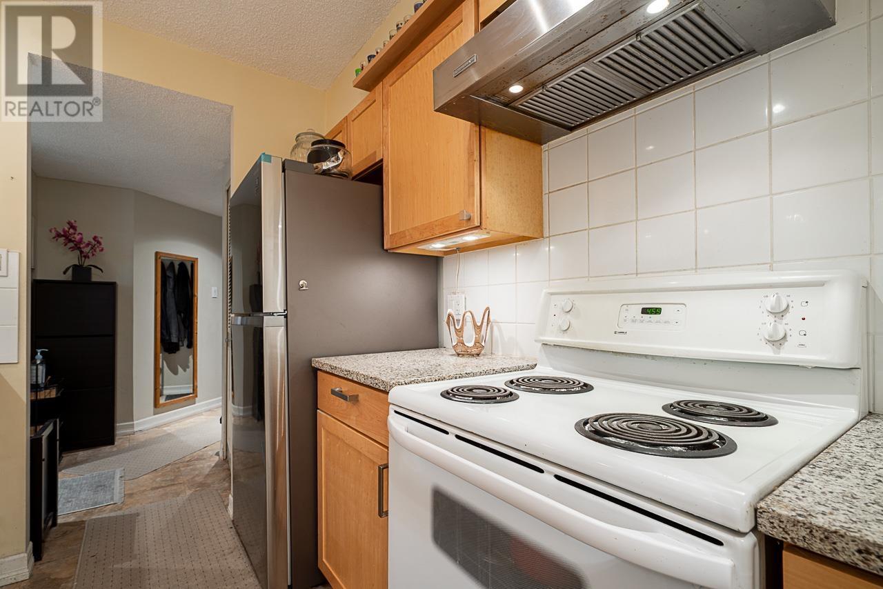 Photo 10 of 208 6455 Willingdon Avenue, Burnaby BC